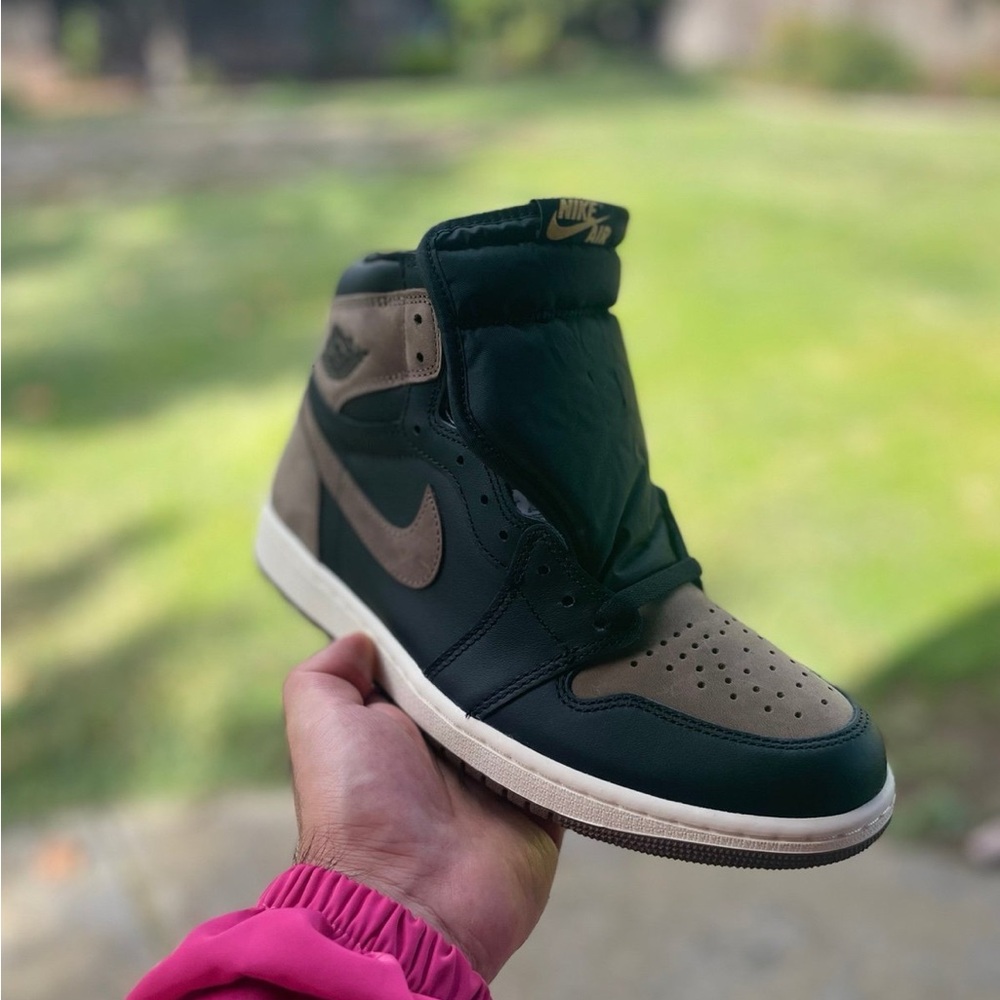 Jordan 1 Palomino Size 10 - Picture 2 of 5